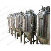 海门市康之兴精酿啤酒设备啤酒灌装机做工优越多款可选结构稳定