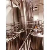 成都酒厂啤酒设备产量50吨的精酿啤酒设备生产线