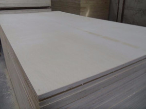 厂家直销二次成型杨木整芯和板头胶合板插接芯胶合板出口菲律宾