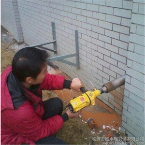 打眼钻孔/临沂志诚水暖安装