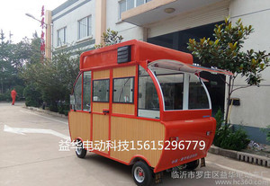 四轮红灯笼车