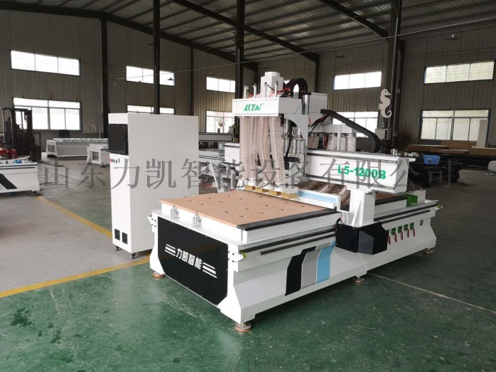 数控开料机在定制家具加工中的优势761207392