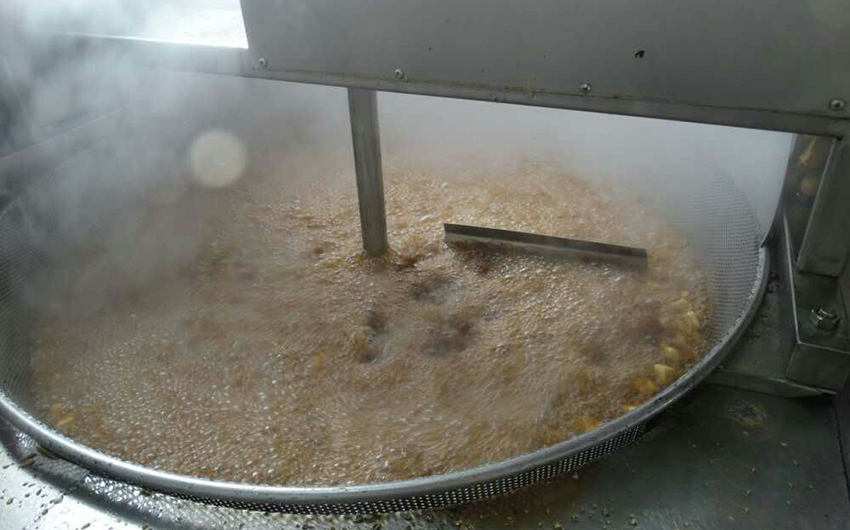 油炸锅炸制.jpg