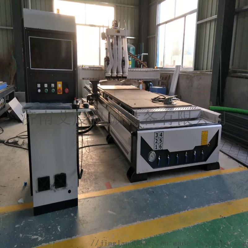 京蓝数控加工中心 木工开料机 自动换刀开料机厂家773406942