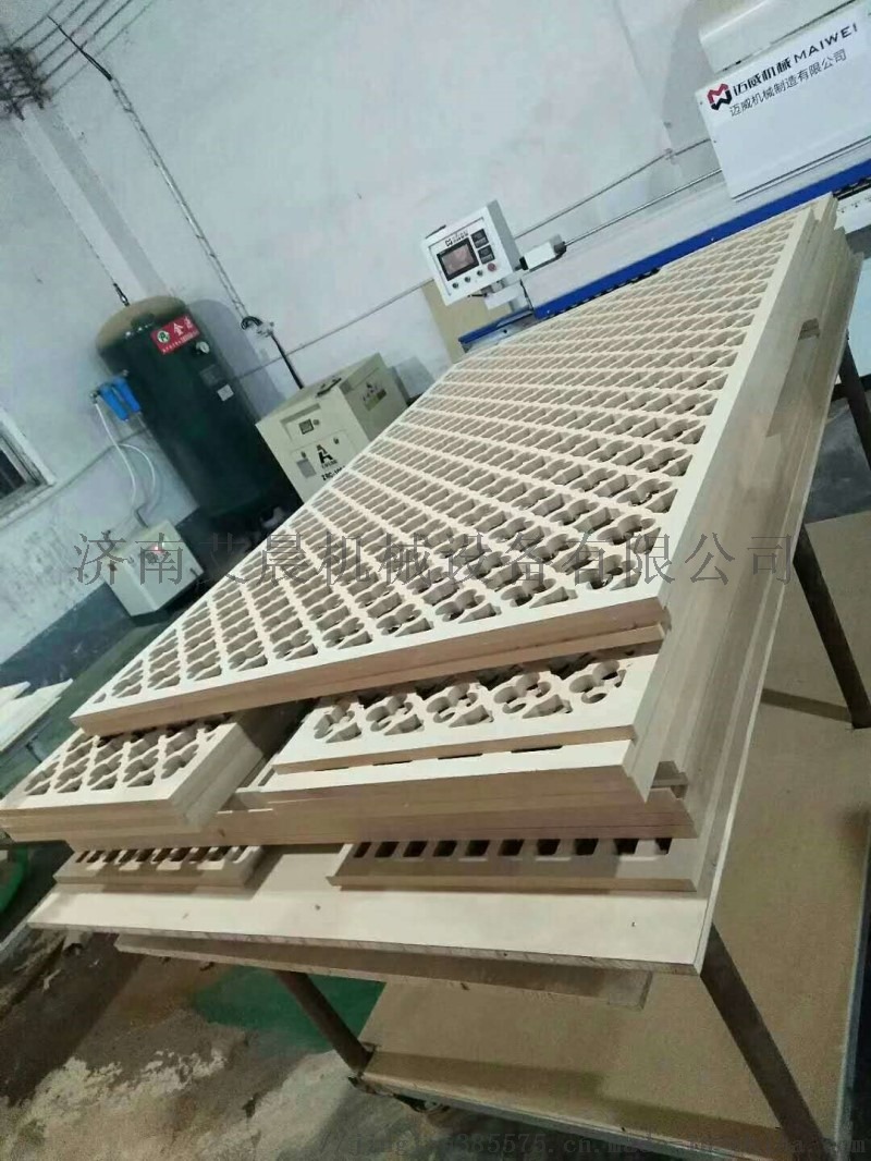 板式家具门板镂空雕花下料 直排换刀开料机772346662