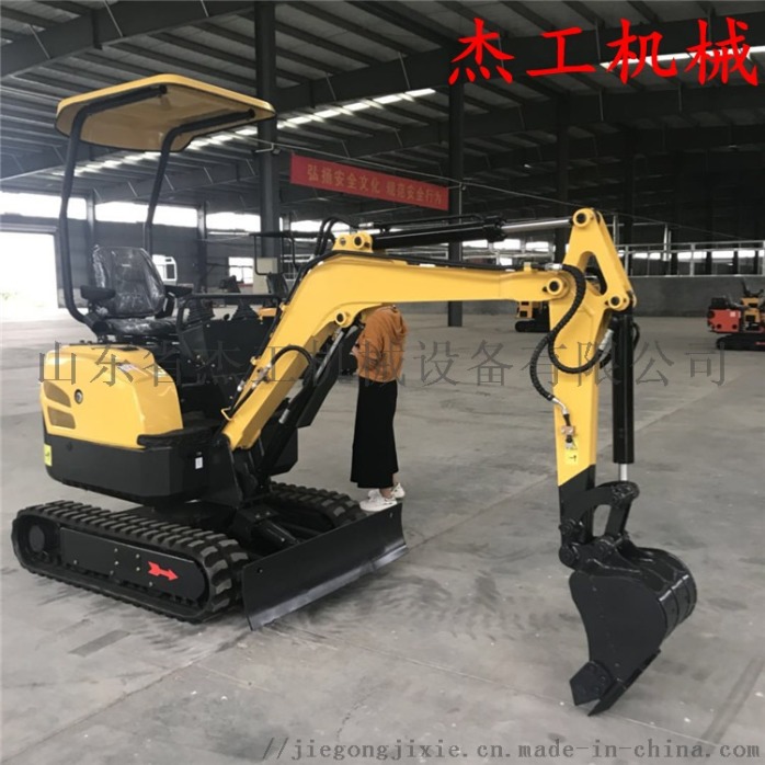 阜阳直销轮胎挖掘机 小型全液压挖掘机797767735